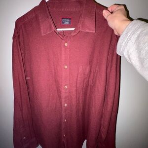 UNTUCKit Men's Button-Down Shirt in Burgundy Red